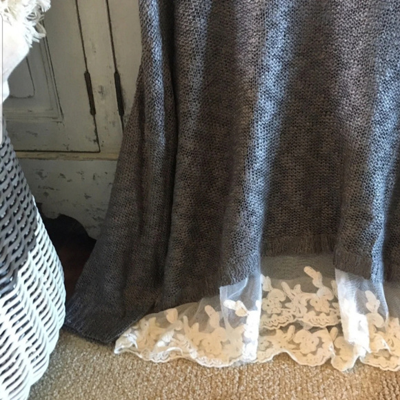 GRAY SHEER LACE HEM PLUS SIZE SWEATER SHIRT TOP X - Picture 4 of 5